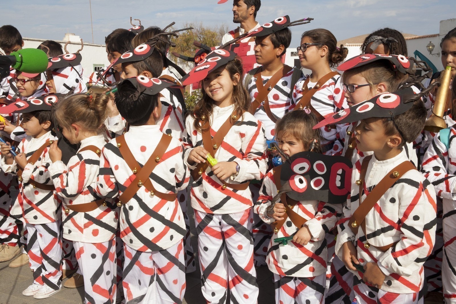 LANZAROTE, España - 12 De Febrero: Mujer En Trajes De Carnaval En El Gran  Desfile De Carnaval El 12 De Febrero De 2018 En Arrecife, Lanzarote, Islas  Canarias, España. Fotos, retratos, imágenes