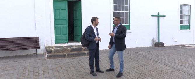 Oswaldo Betancort solicita al consejero de Turismo el compromiso económico del Gobierno de Canarias para mejorar la inversión en Teguise