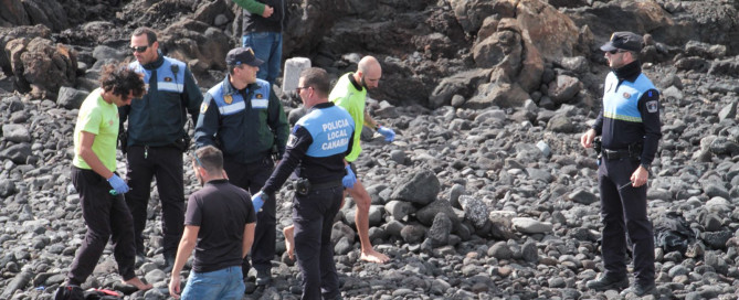 Teguise felicita a la Policía Local y a los servicios de seguridad y emergencias por el rescate de Playa Bastián