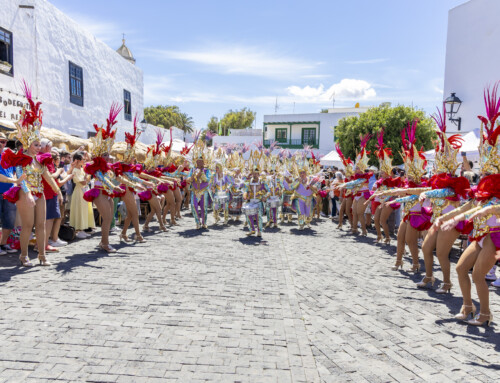 Costa Teguise consolida su Gran Coso del Carnaval 2025 con una amplia participación