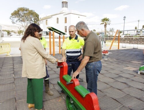 Teguise refuerza la inclusión en los parques infantiles con nuevos apoyos visuales