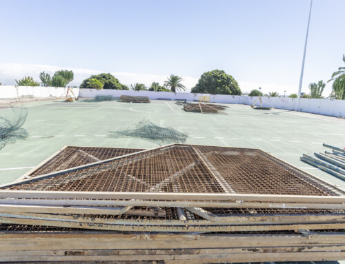 Olivia Duque anuncia el inicio de la mejora de las canchas deportivas de Costa Teguise con una inversión superior a 321.000 euros